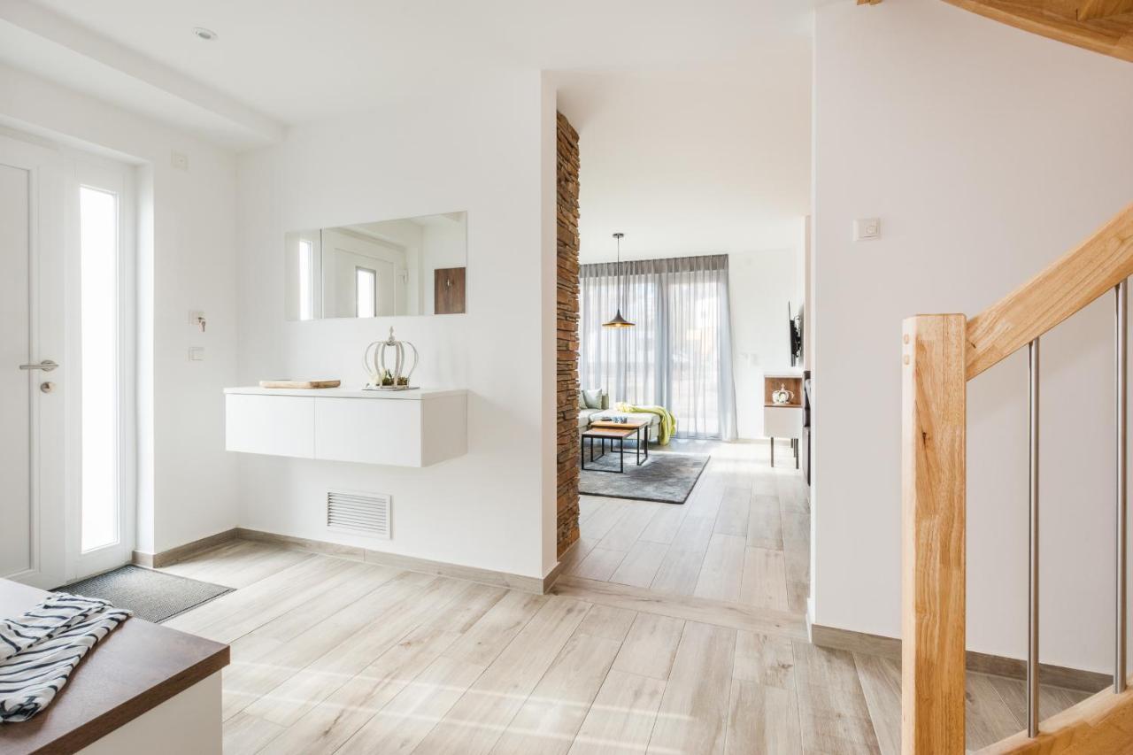 Ferienhaus-See-Sauna-Kamin-Hund Mit E-Ladestation Krakow am See Exteriér fotografie